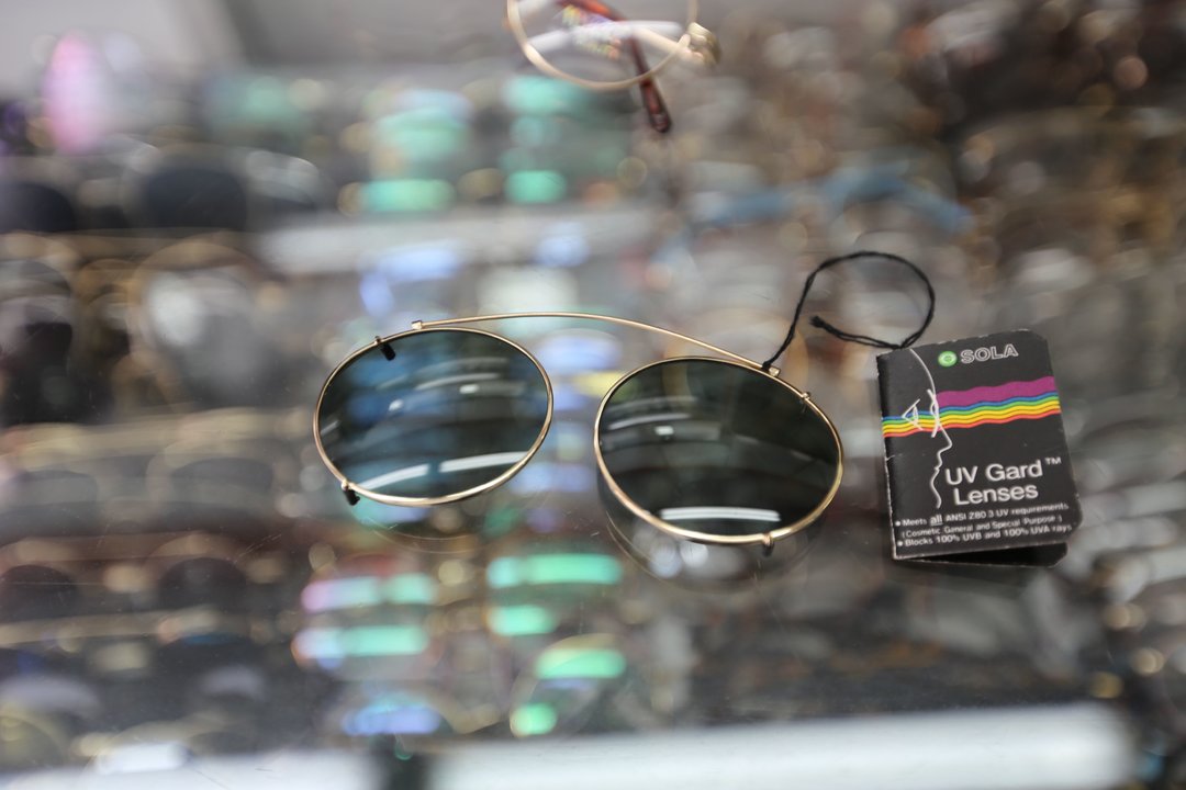 港星名人买买买：柬埔寨千金小姐，北角的眼镜皇后｜香港市井⑯