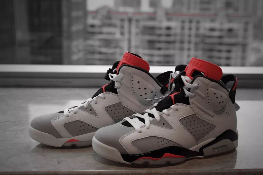 晒鞋丨AJ1“蒂芙尼绿”呈现极佳质感，涂鸦配色AJ5丰富细节！