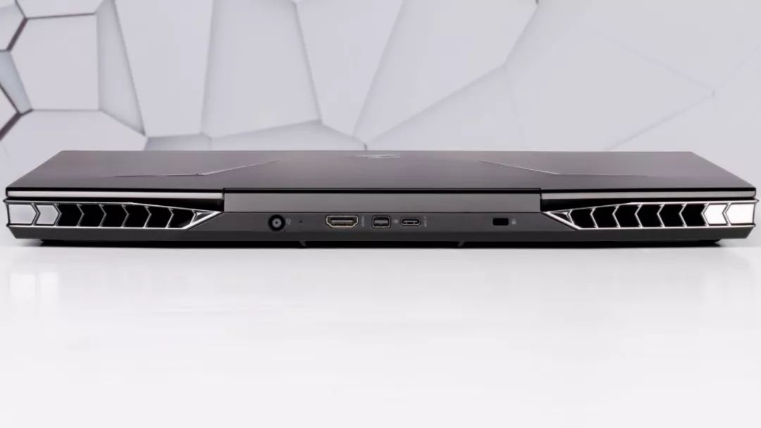 聊一款散热策略激进的雕牌游戏本