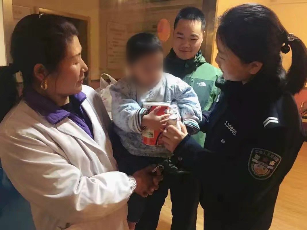 女警风采展现视频,女警巾帼风采