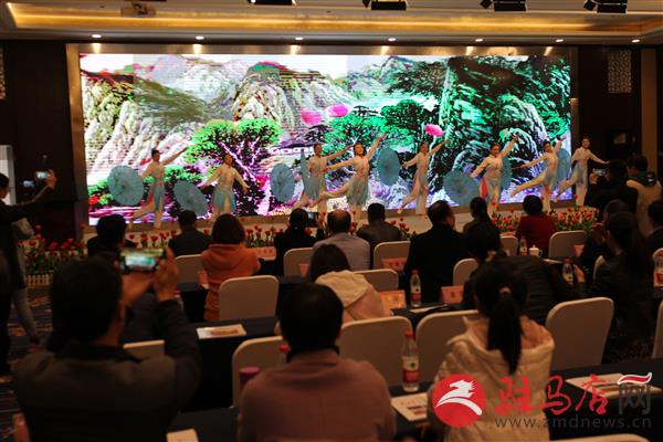 温泉小镇郁金香,郁金香的温泉小镇