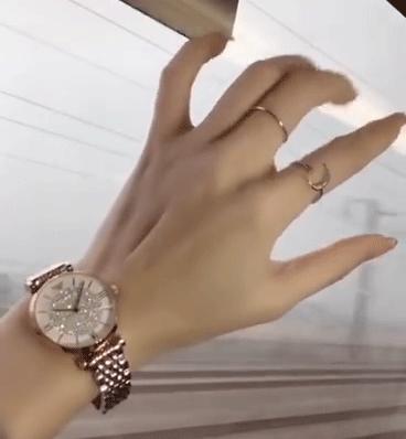 36岁佟丽娅低调过生日，这变化太惊人，她到底经历了什么？