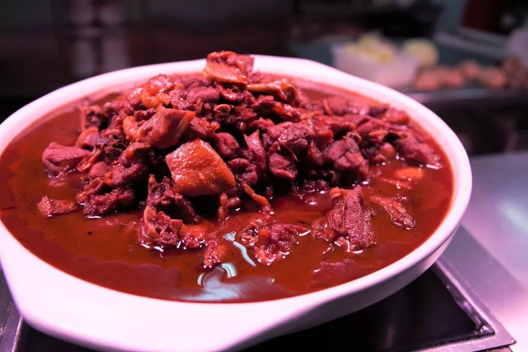 叫醒你的不是梦想是早餐,叫醒你的不是闹钟是鸟叫声