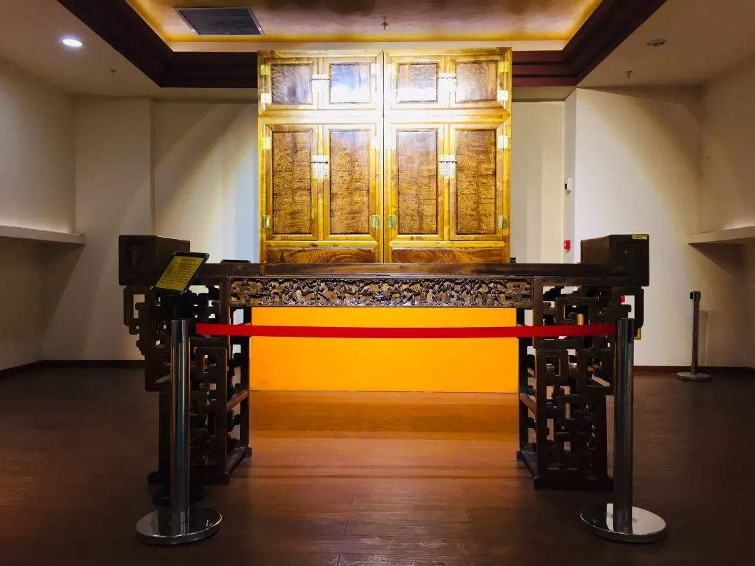 带孩子云游国内外10大顶级博物馆,青岩古镇金丝楠木博物馆