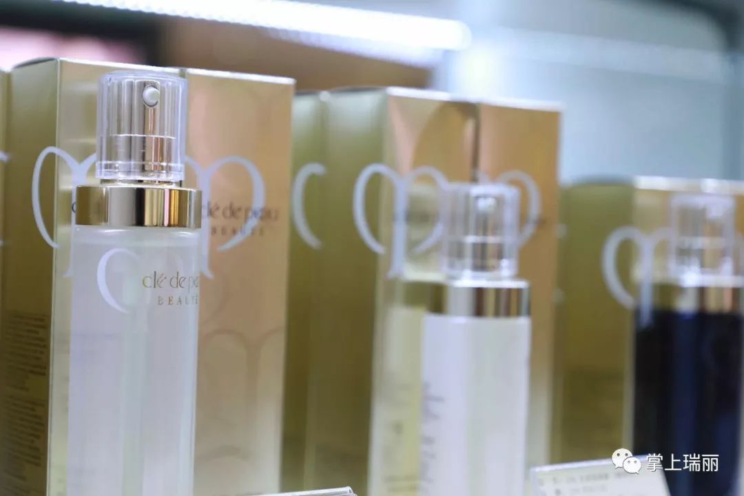 瑞丽口岸泼水节,泼水节瑞丽