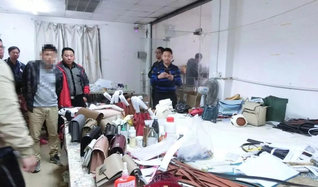 鏇濆厜鍥藉唴鑹績鍥借揣,鏇濆厜榛戝績浠ｈ喘