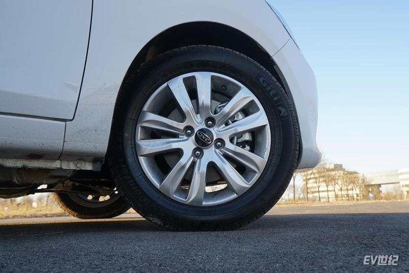 江淮新能源iev7纯电动配置,江淮新能源汽车iev7s值不值得入手