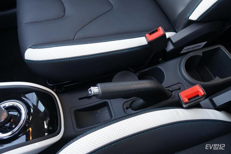 江淮新能源iev7纯电动配置,江淮新能源汽车iev7s值不值得入手