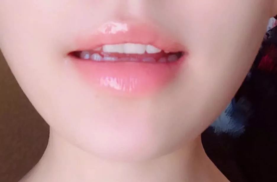 软化死皮淡化唇纹唇膜,唇霜去死皮淡化唇色