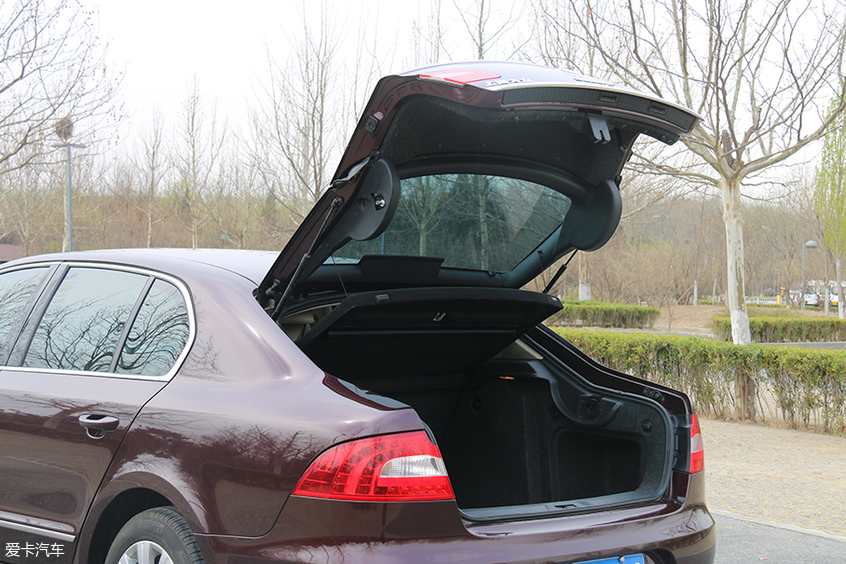 600万买劳斯莱斯二手,最值得入手的二手车劳斯莱斯