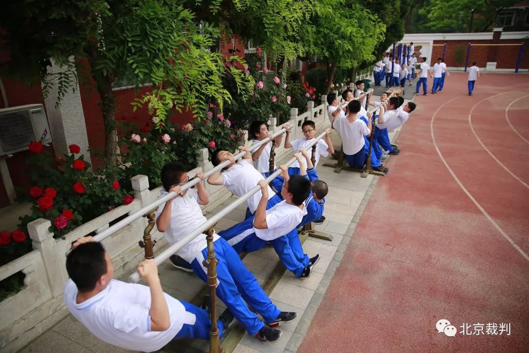 鏈濋槼绡悆瑁佸垽,鏈濋槼浣撹偛閿荤偧