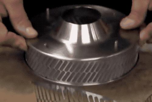 看过游乐园必备棉花糖机！开始思考棉花糖是怎么被卷成「云朵」的...