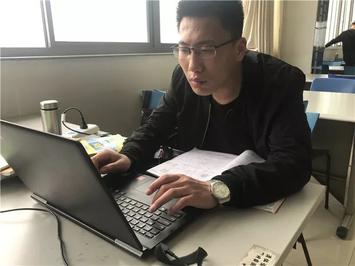 脑瘫男孩超一本线104分,脑瘫少年高考623分他是如何做到的