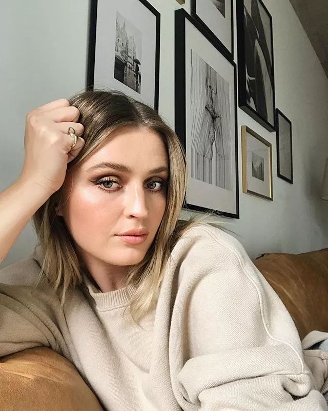 讲干货|软妹or御姐？一块腮红切换妆面风格，做春天最靓的小姐姐～