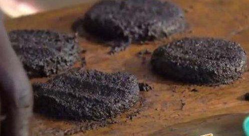 吃虫的怪物,吃虫虫真实视频