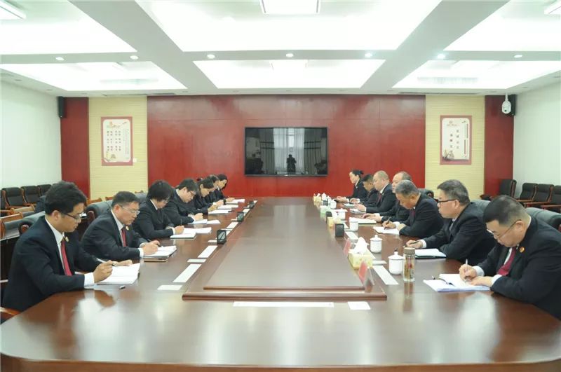 新密：＂服务大局我们干什么、怎么干＂大讨论活动