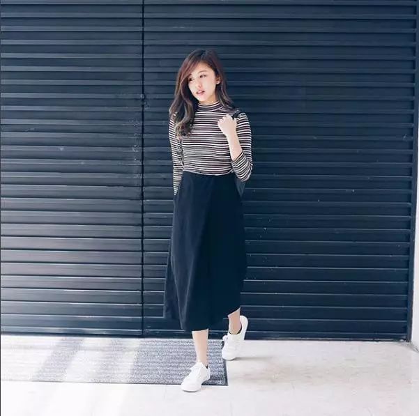 拍出大长腿怎么操作,拍出逆天长腿照只需一点点小技巧