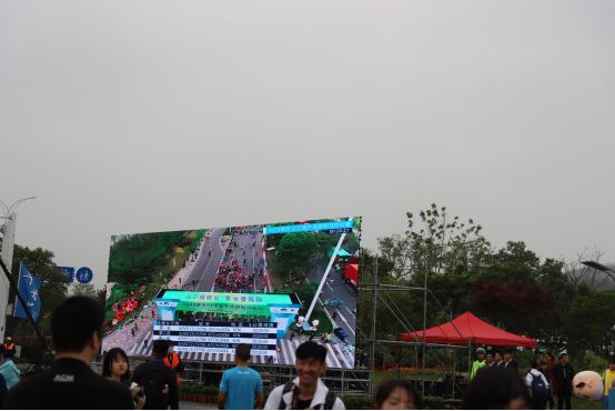 奇蛙无人机能跟随吗,奇蛙植保无人机报价