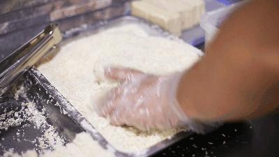 买一送一网红热卖新品,临沂南坊朱记臭豆腐