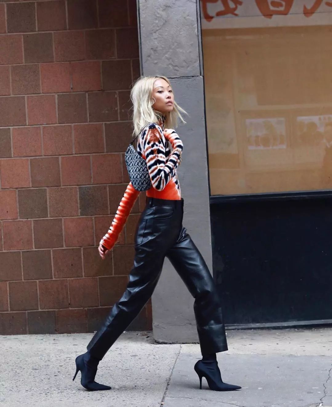 一夜之间，这款包攻占了代购圈