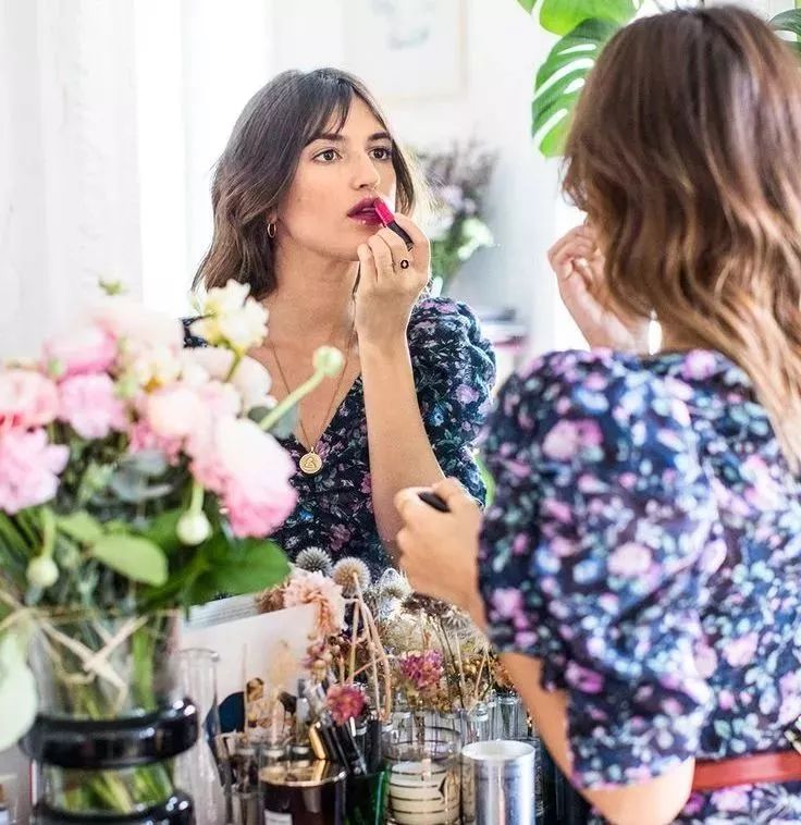 dior小粉瓶香水,dior香水好看的瓶子