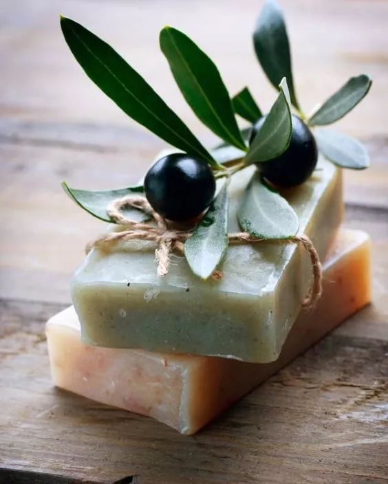 什么妙招让高跟鞋穿多久都不累,高跟鞋擦点油