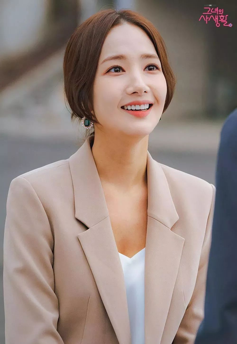 承认自己整容的韩国美女,承认整容彻底变网红脸