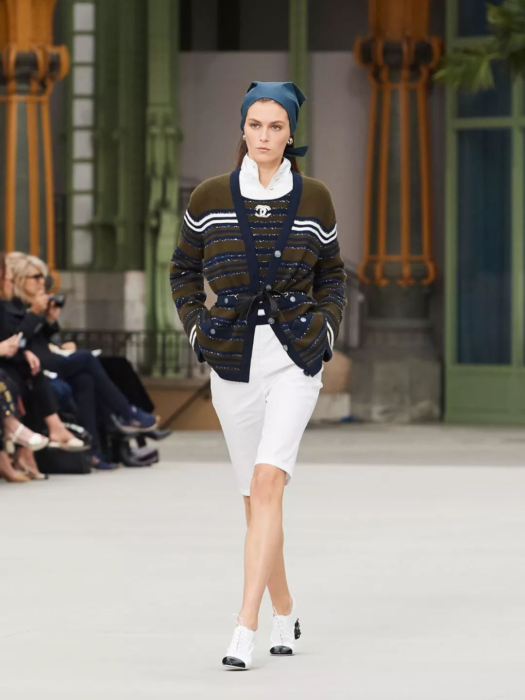 乘坐“香奈儿列车”度假，你遇见了谁？