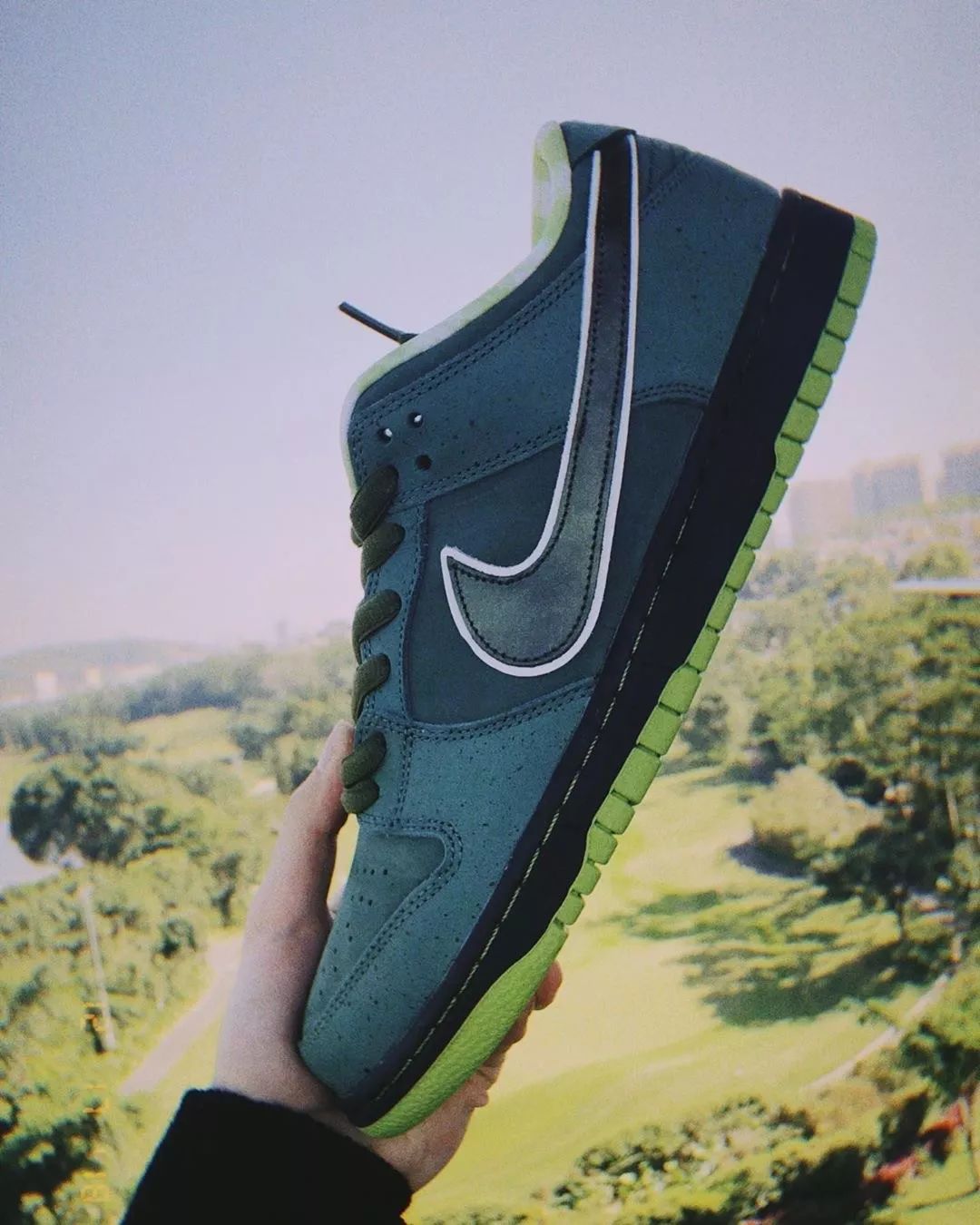 骨灰级球鞋玩家们的鞋，可以在上海买几套房？