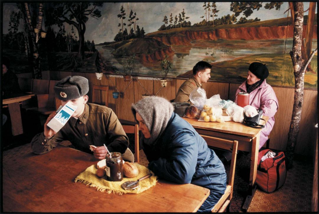 切尔诺贝利清理屋顶的士兵,切尔诺贝利清理石墨的士兵