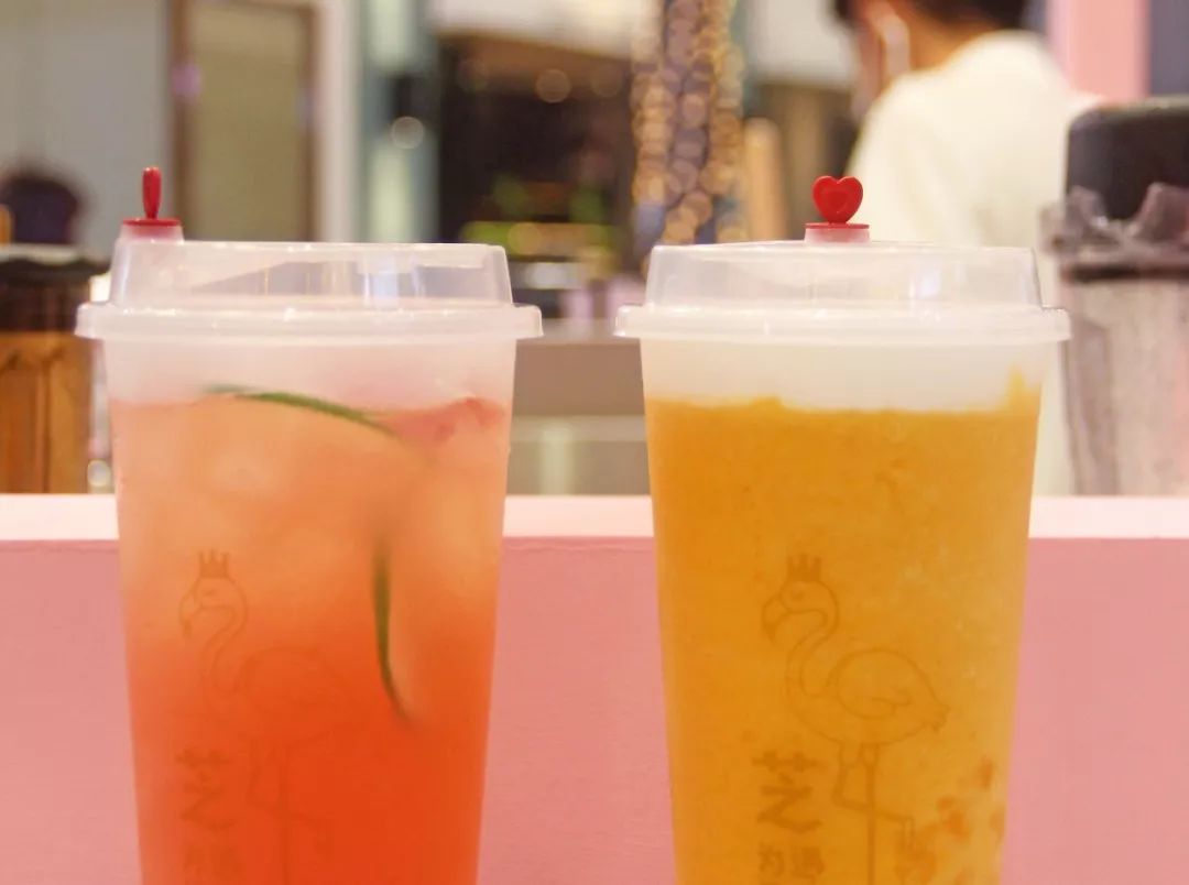 夏季饮品活动全场买二送一,六一奶茶活动免费喝