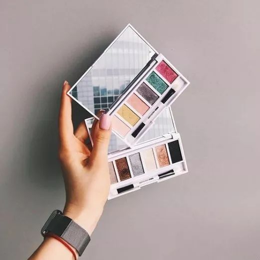 埃菲尔铁塔杏粉色,埃菲尔铁塔艺术风格