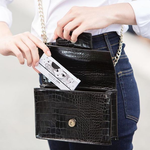 埃菲尔铁塔杏粉色,埃菲尔铁塔艺术风格