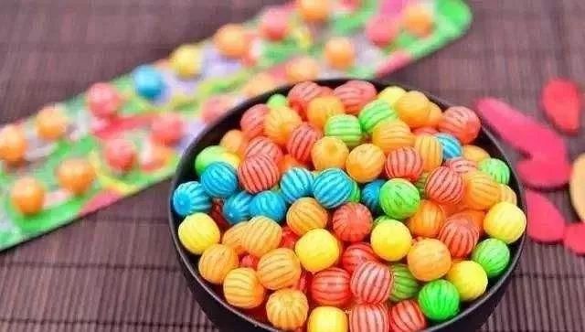 可怕！杭州4岁宝宝老是挠屁屁，大半夜还爬出白色小虫