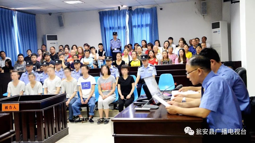 3人以上聚众赌博获利5000元,微信建群坐庄赌博犯法吗