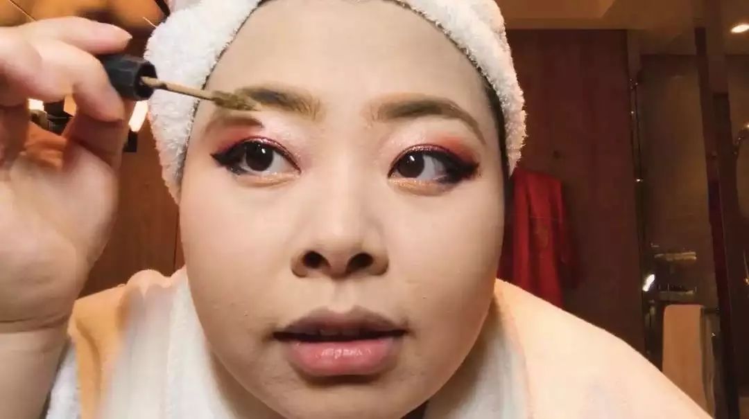 什么泳衣好看又好穿又不显胖,pdd泳衣推荐瘦子穿