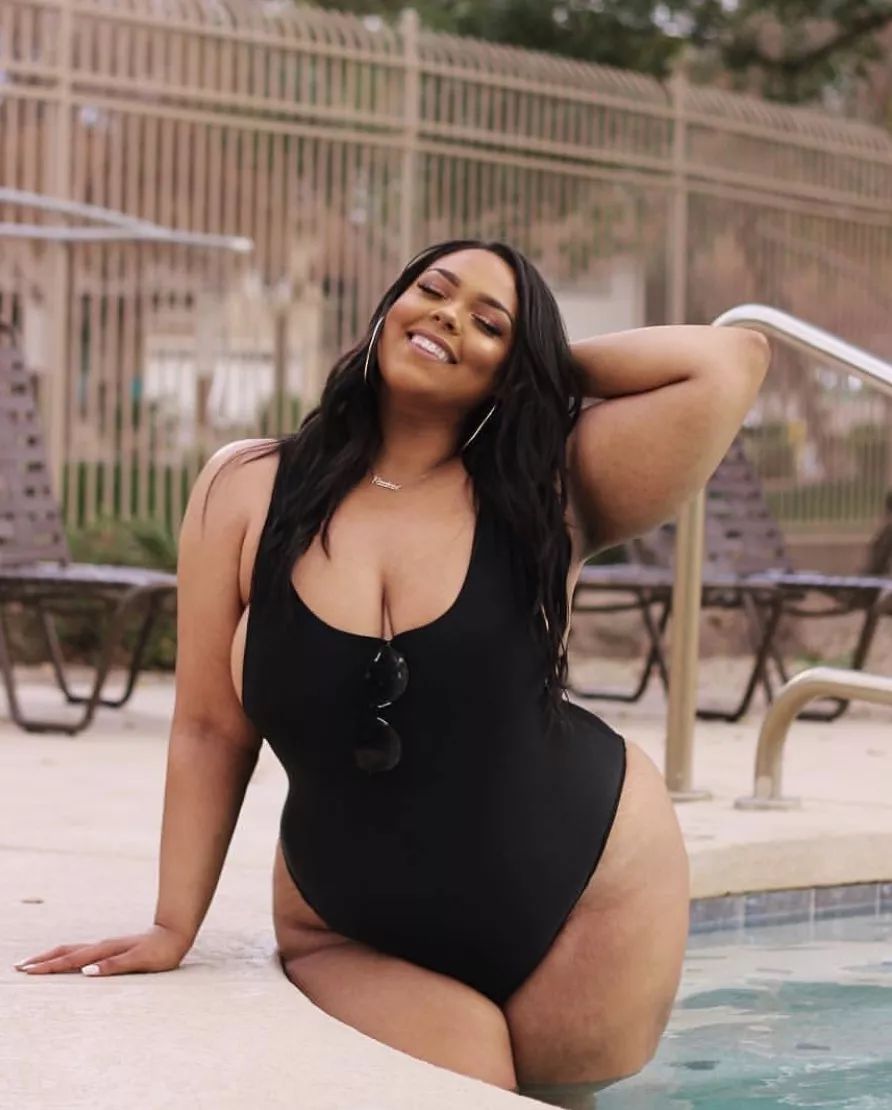 什么泳衣好看又好穿又不显胖,pdd泳衣推荐瘦子穿