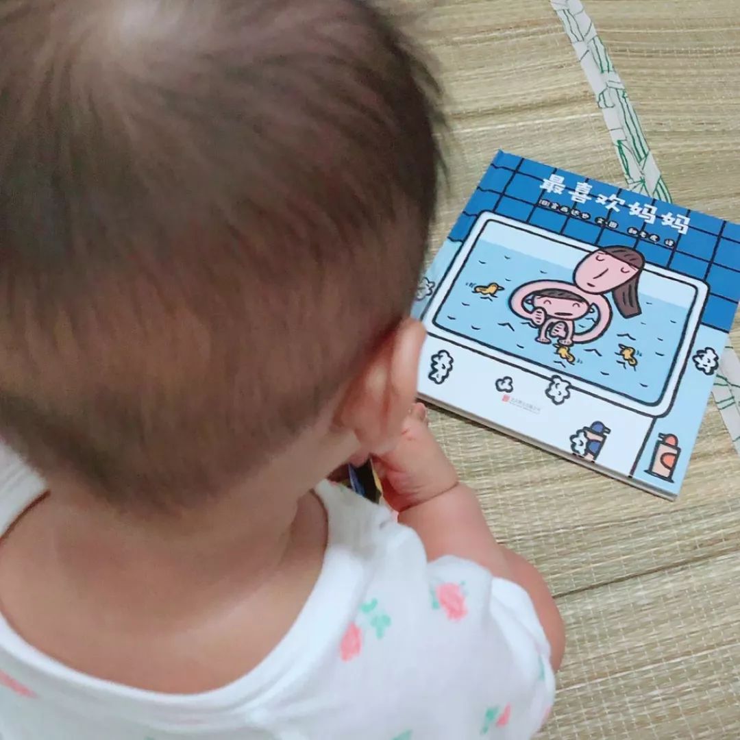 9个月小朋友图片,9个月的小孩是什么样子