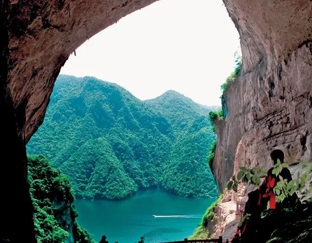 长阳是一个山清水秀的好地方,长阳很美的城