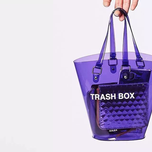 prada包包日常护理 (包包的护理方法和注意事项)