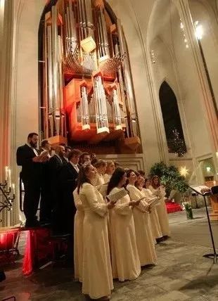 欧洲旅游教堂推荐,去欧洲旅行一定去五大教堂和城堡