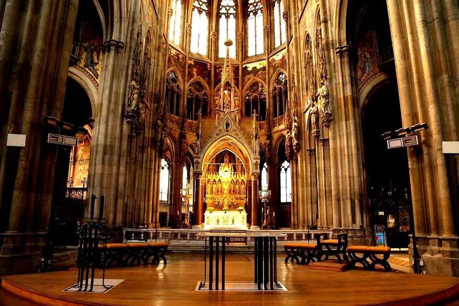 欧洲旅游教堂推荐,去欧洲旅行一定去五大教堂和城堡