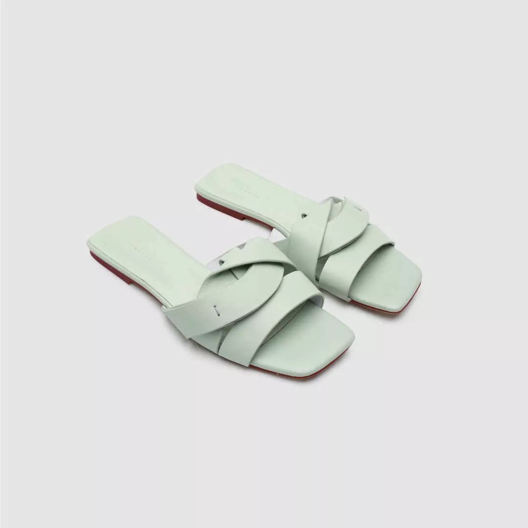 夏天跟裙子搭的凉拖,夏季凉拖配裙子百搭