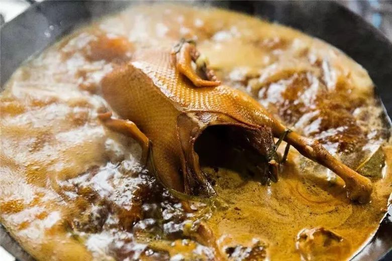 又挖到个21℃的清凉山城，还藏着人均¥300+就能入住的浙南“小星野”，仅限200套