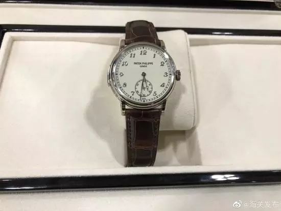 戴名表过海关要交税吗,戴3000万手表过海关被查