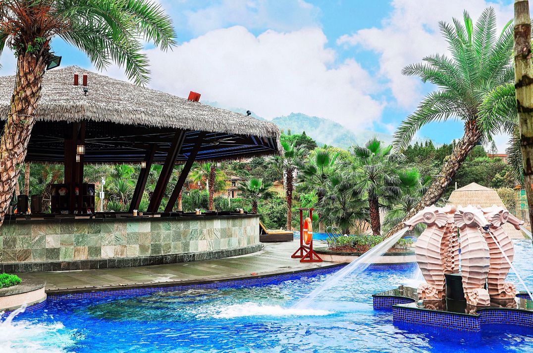 沉浸式泡温泉夏日玩水圣地推荐,送福利啦