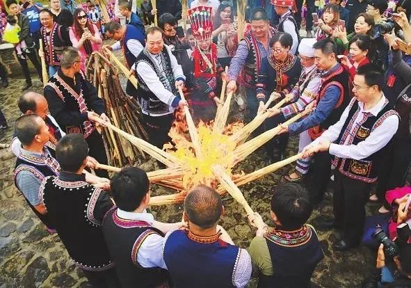 今年的火把节在哪里玩,火把节去哪过最地道