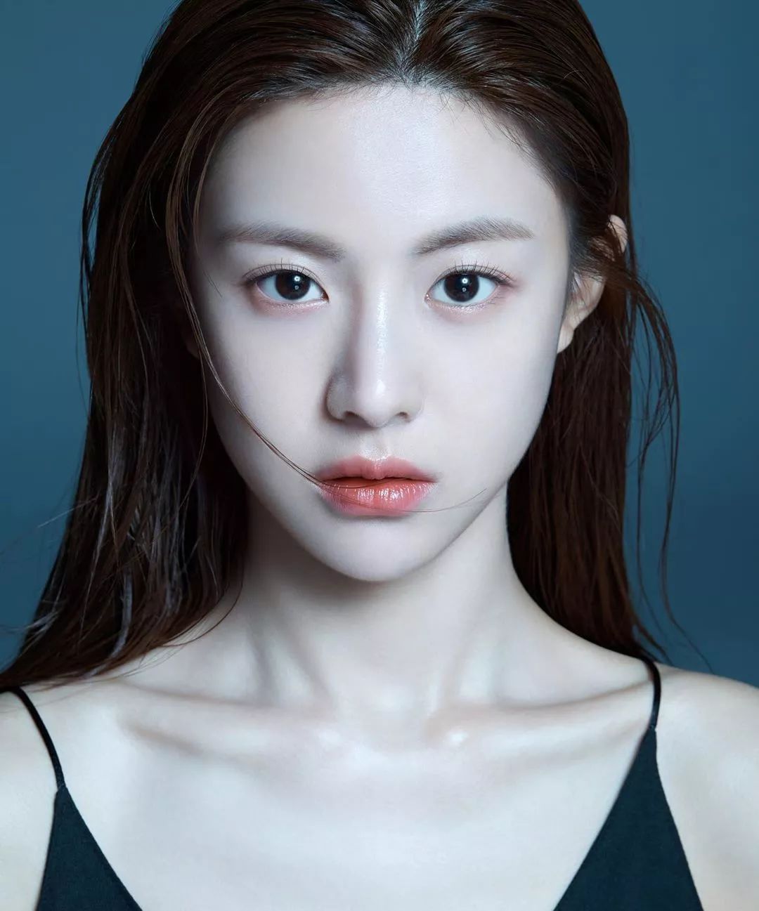 脸上搓下来很多泥,脸上搓出黑头