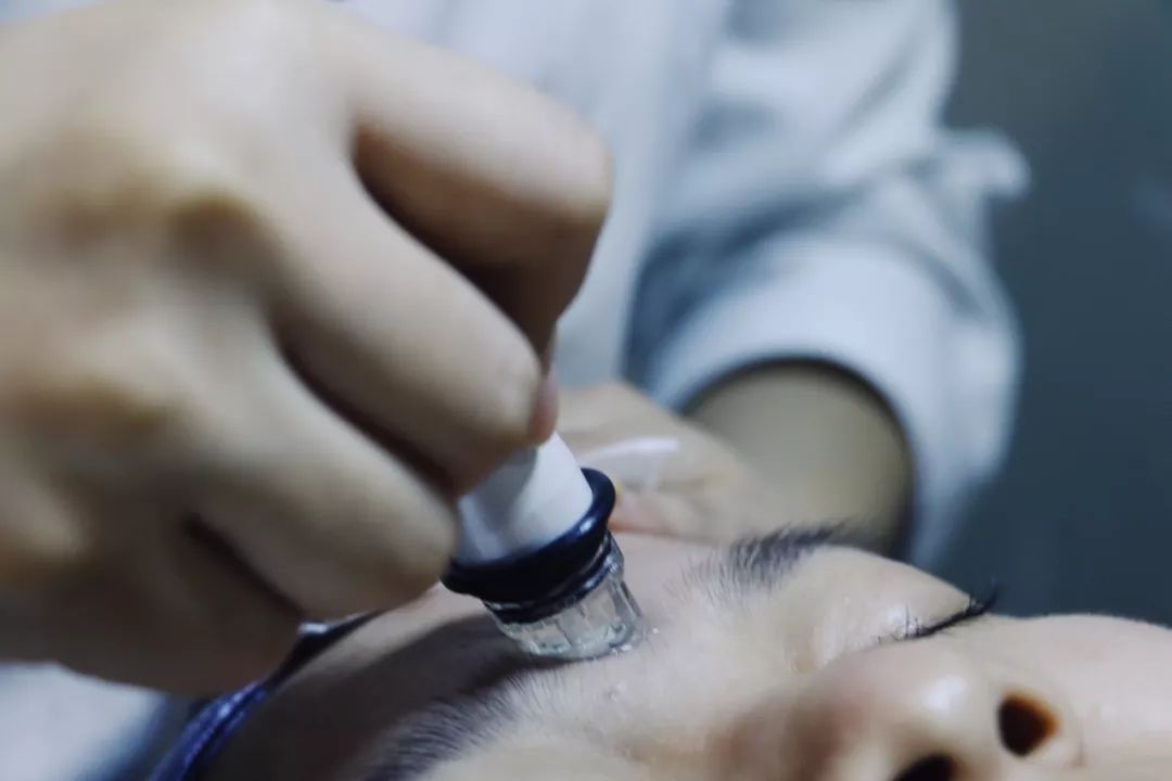 长见识了，西安这店只让脸大的妹子进？