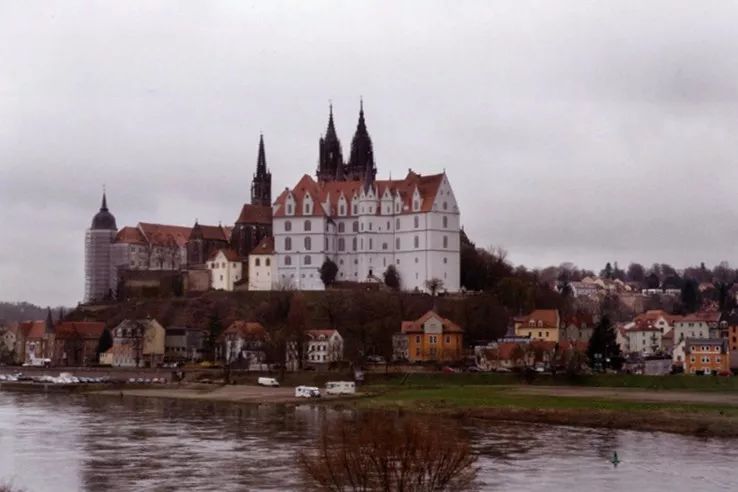 展览|励志史：“模仿”景德镇逆袭成“欧洲第一名瓷”